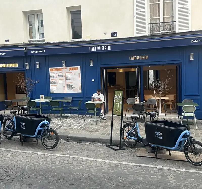 devanture-brasserie-paris-75018